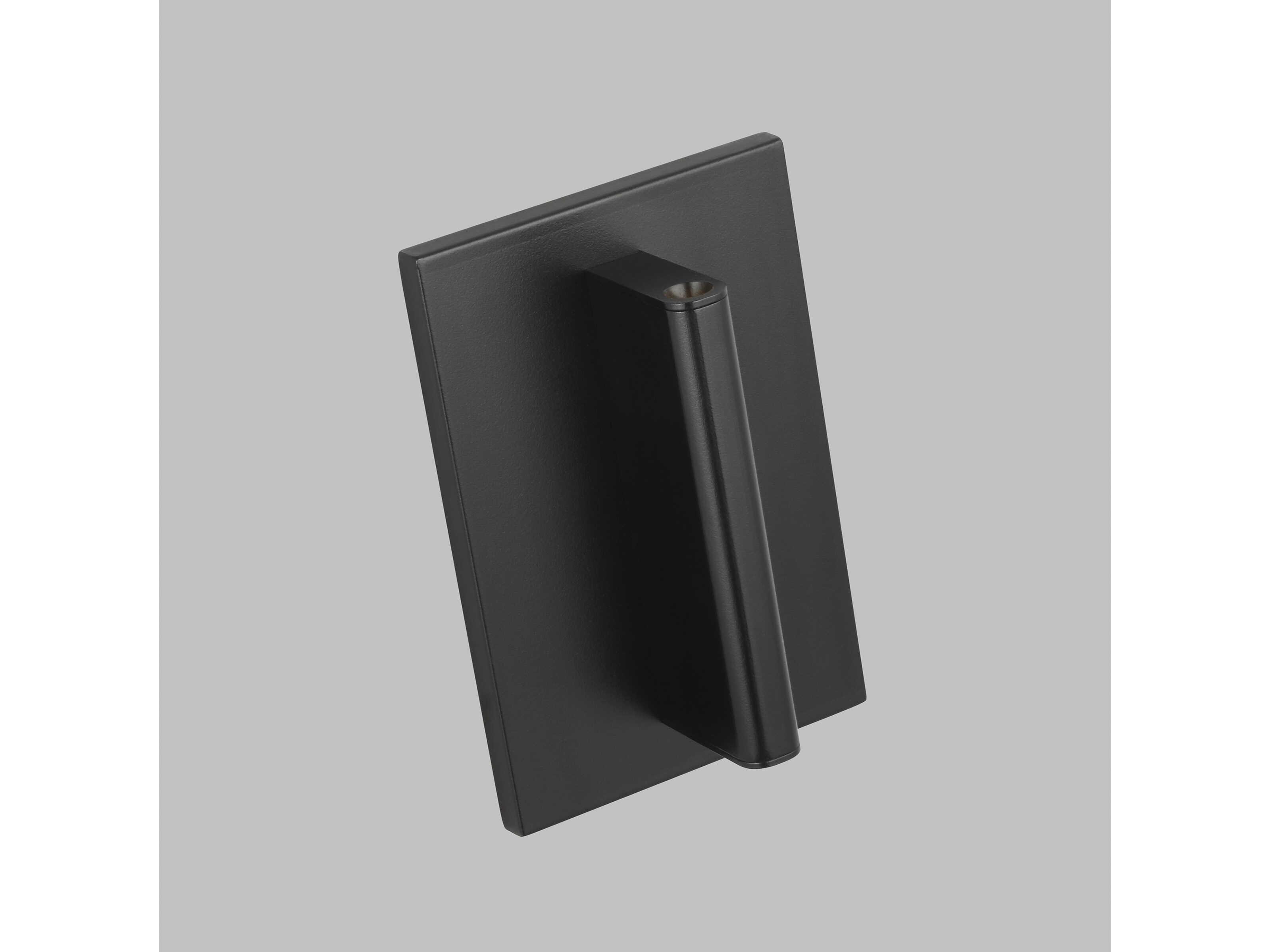 Visual Comfort Modern Lloyds 1-Light Outdoor Wall Light