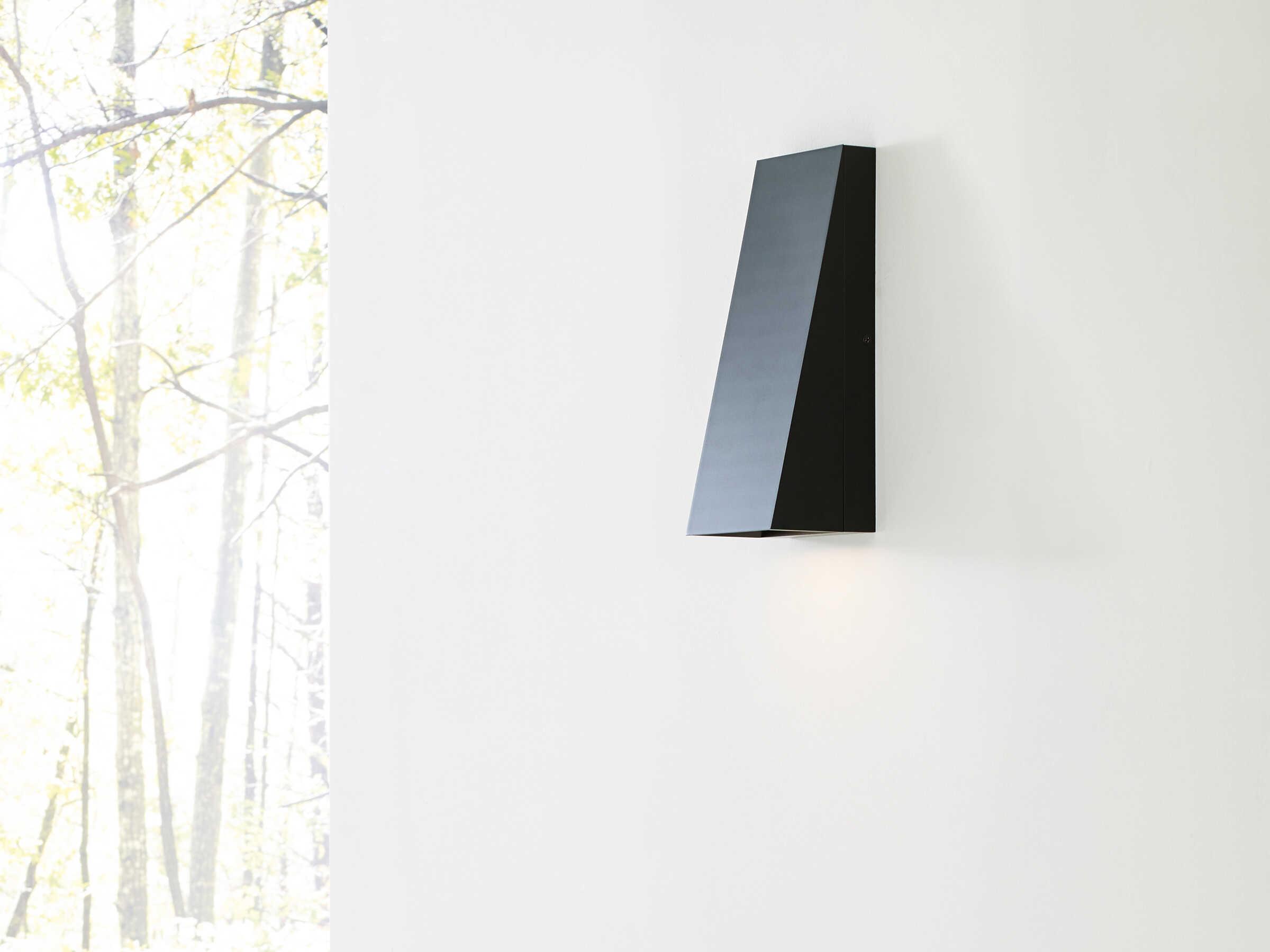Visual Comfort Modern Pitch 1-Light Outdoor Wall Light