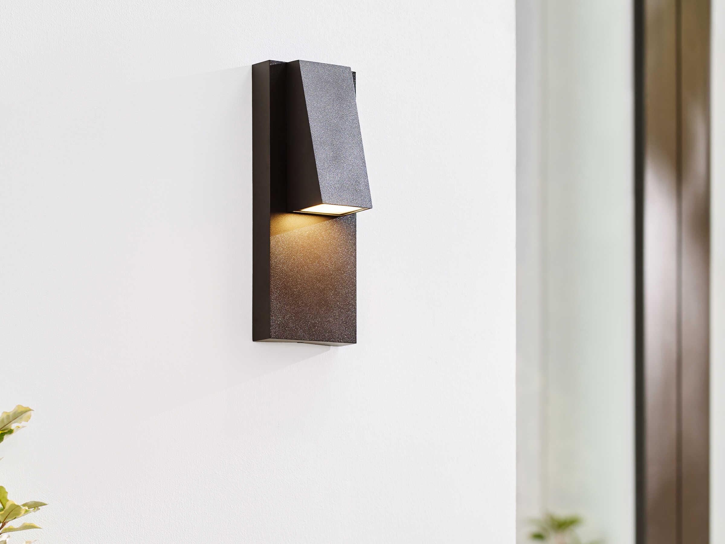 Visual Comfort Modern Peak 1-Light Outdoor Wall Light