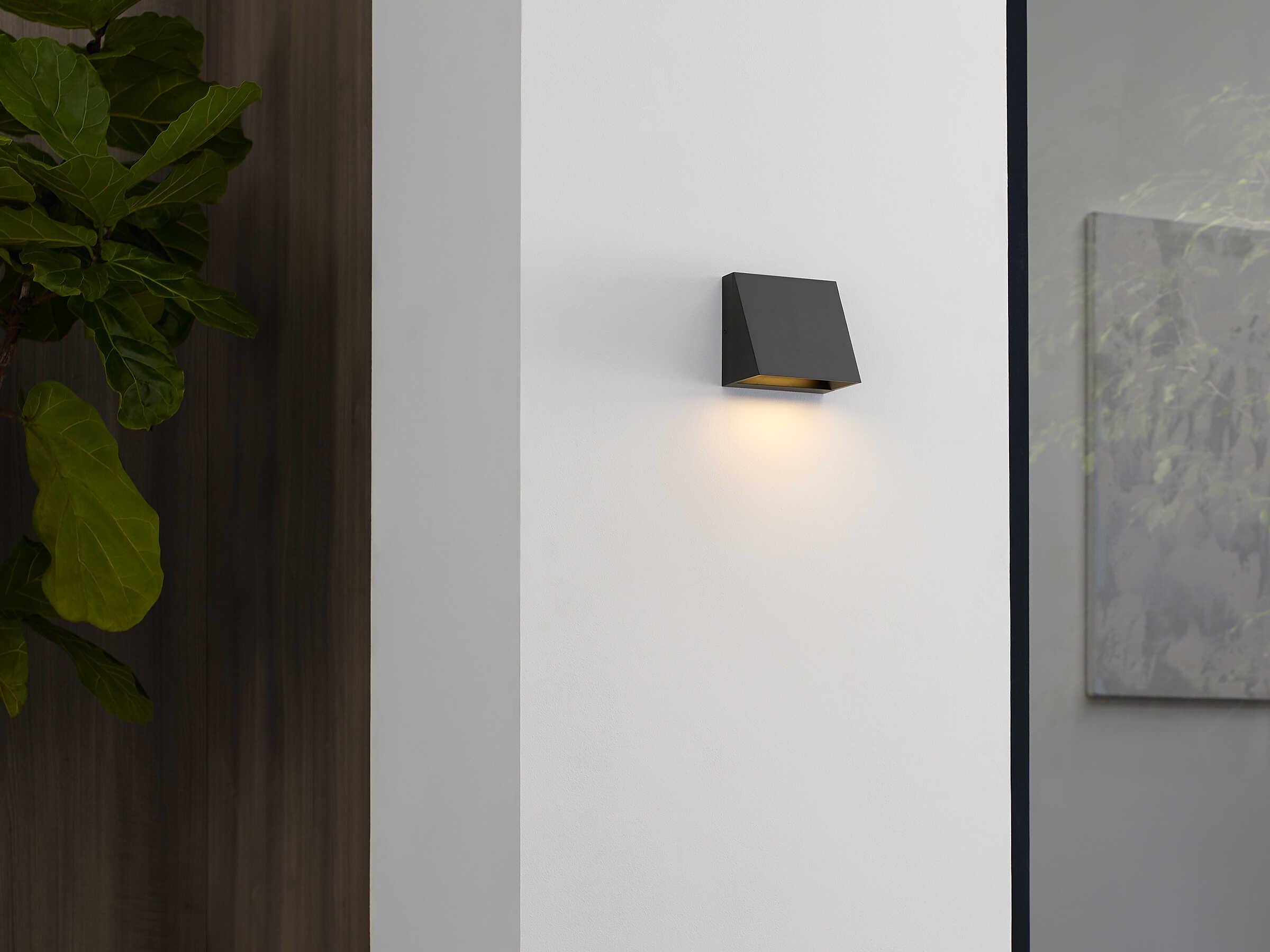 Visual Comfort Modern Pitch 1-Light Outdoor Wall Light