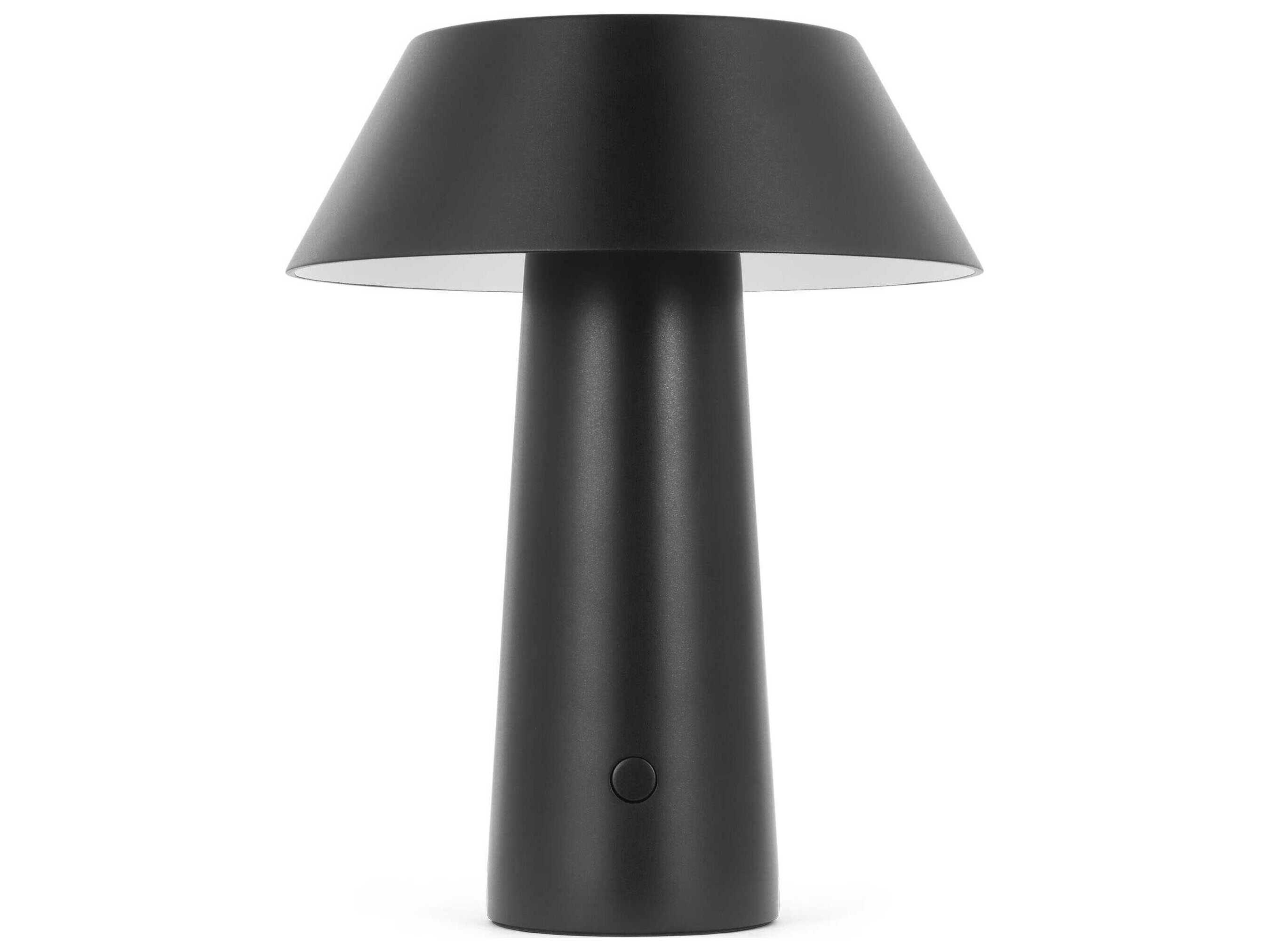 Visual Comfort Modern Sesa 1-Light Outdoor Lamp