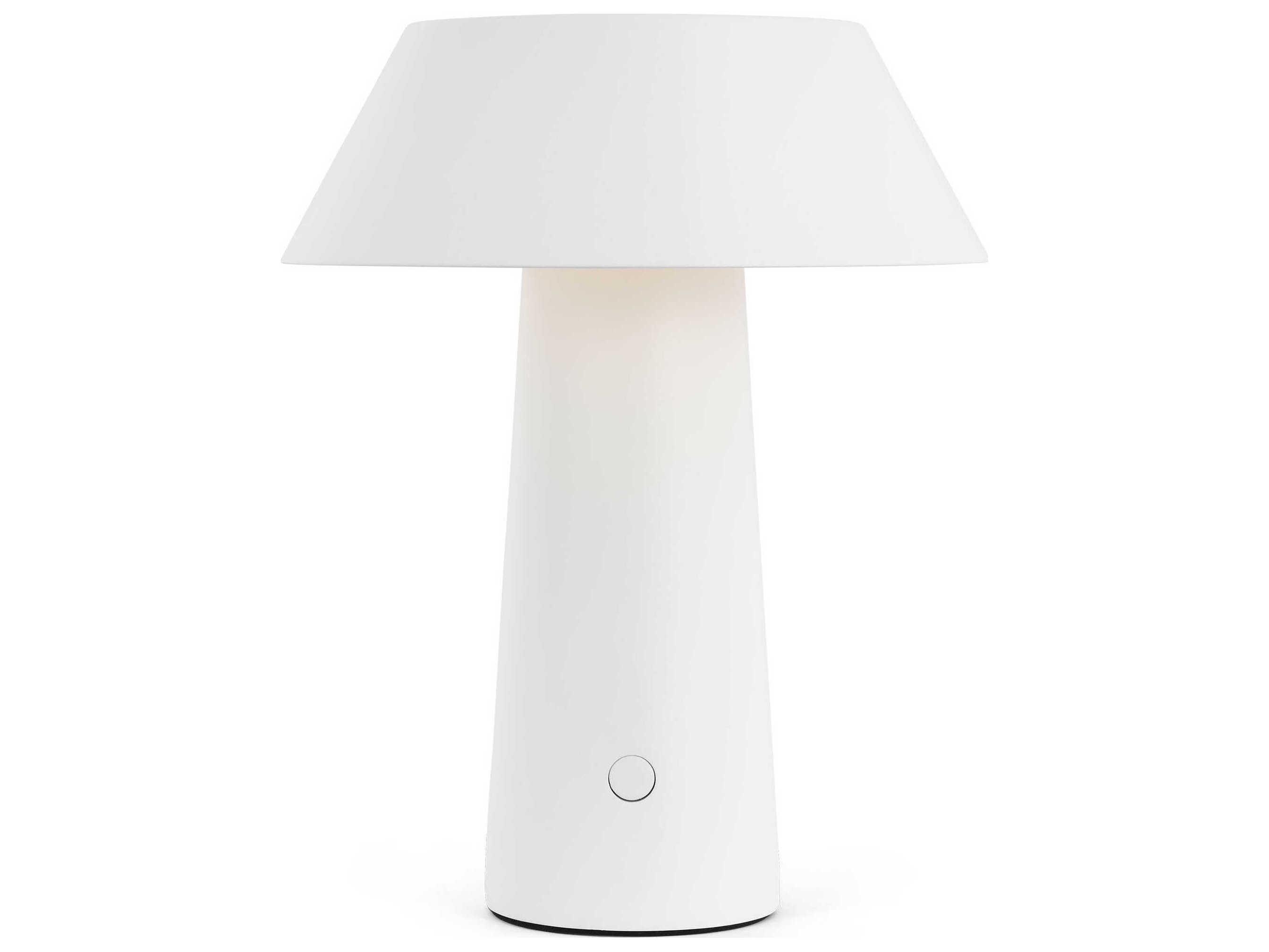 Visual Comfort Modern Sesa 1-Light Outdoor Lamp