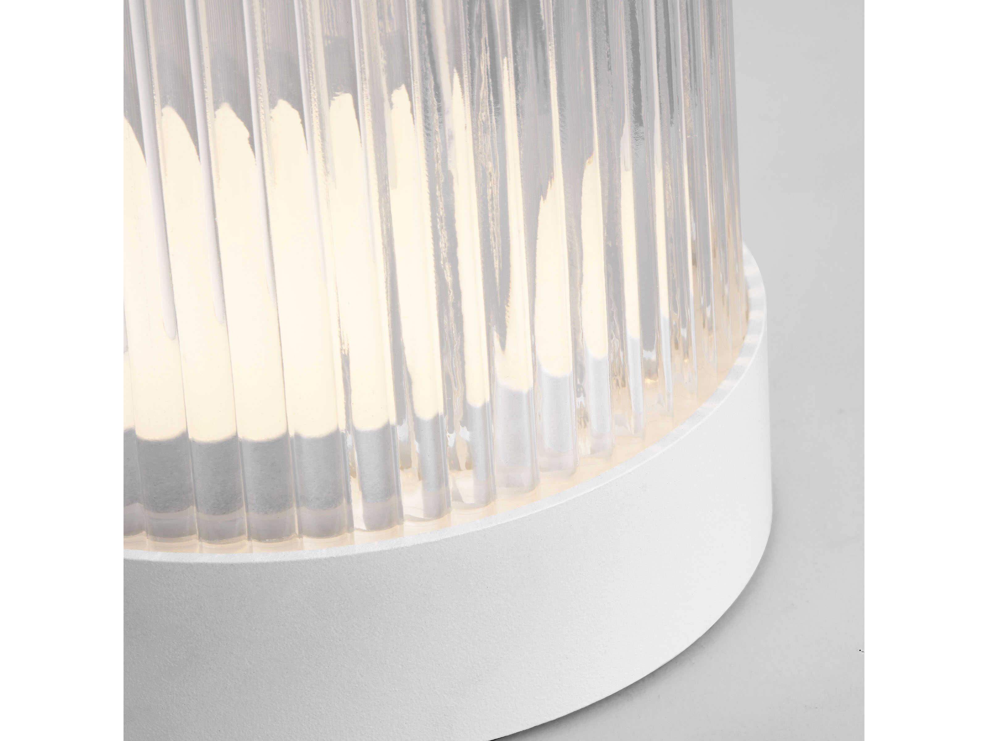 Visual Comfort Modern Tawa 1-Light Outdoor Lamp