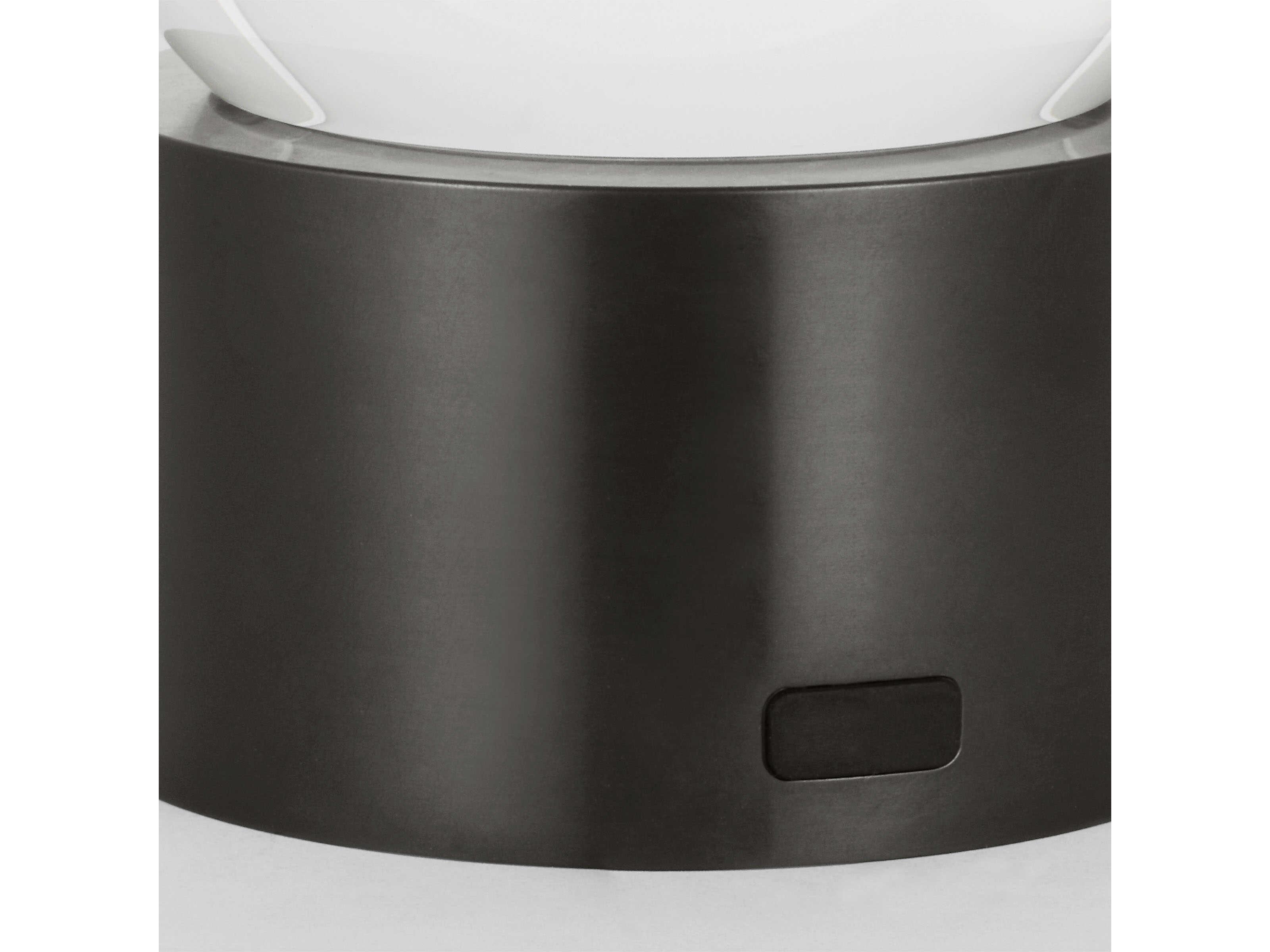 Visual Comfort Modern Mina 1-Light Outdoor Lamp