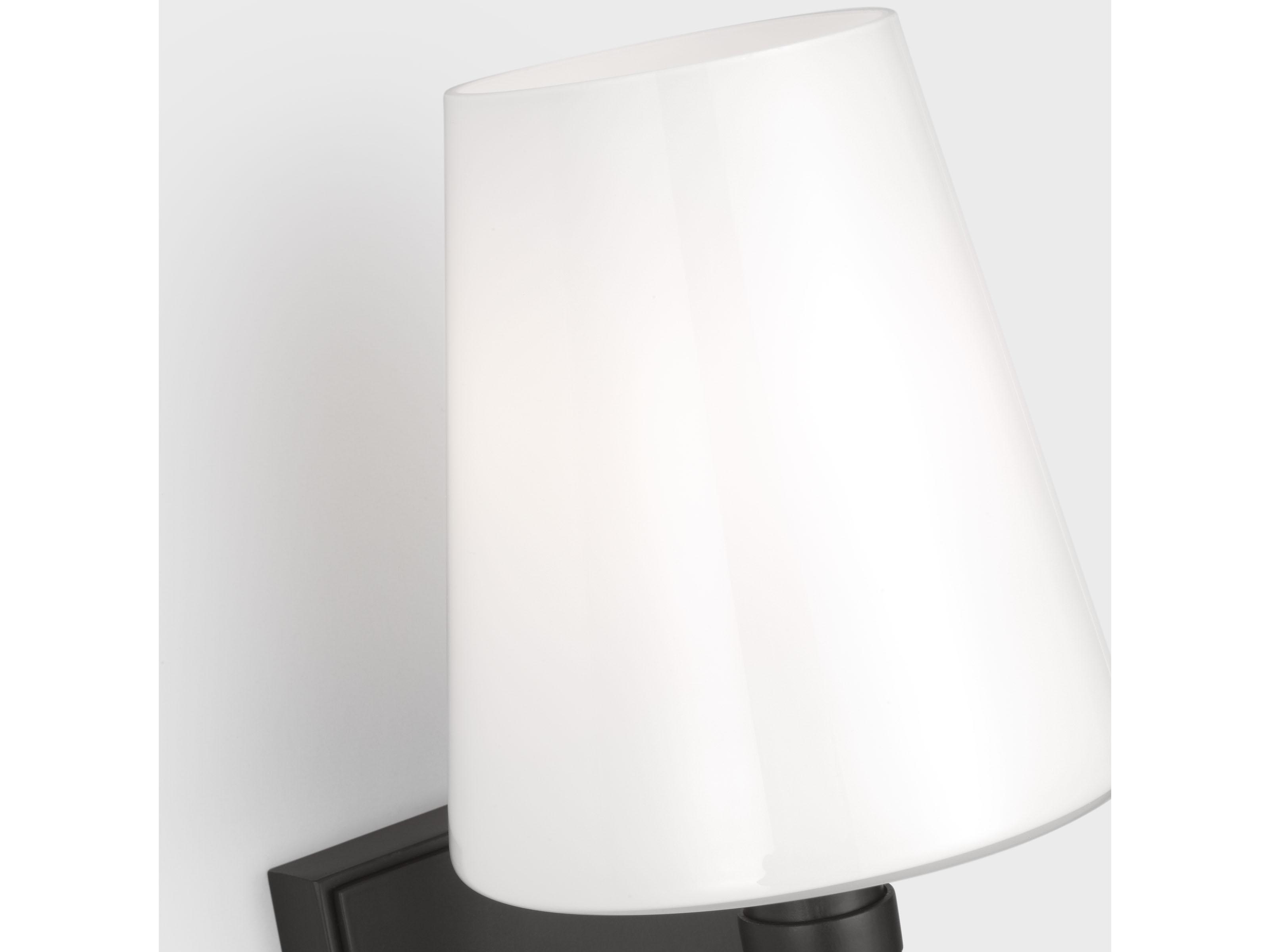 Visual Comfort Studio Beckham Classic 1-Light Aged Iron Black Wall Sconce