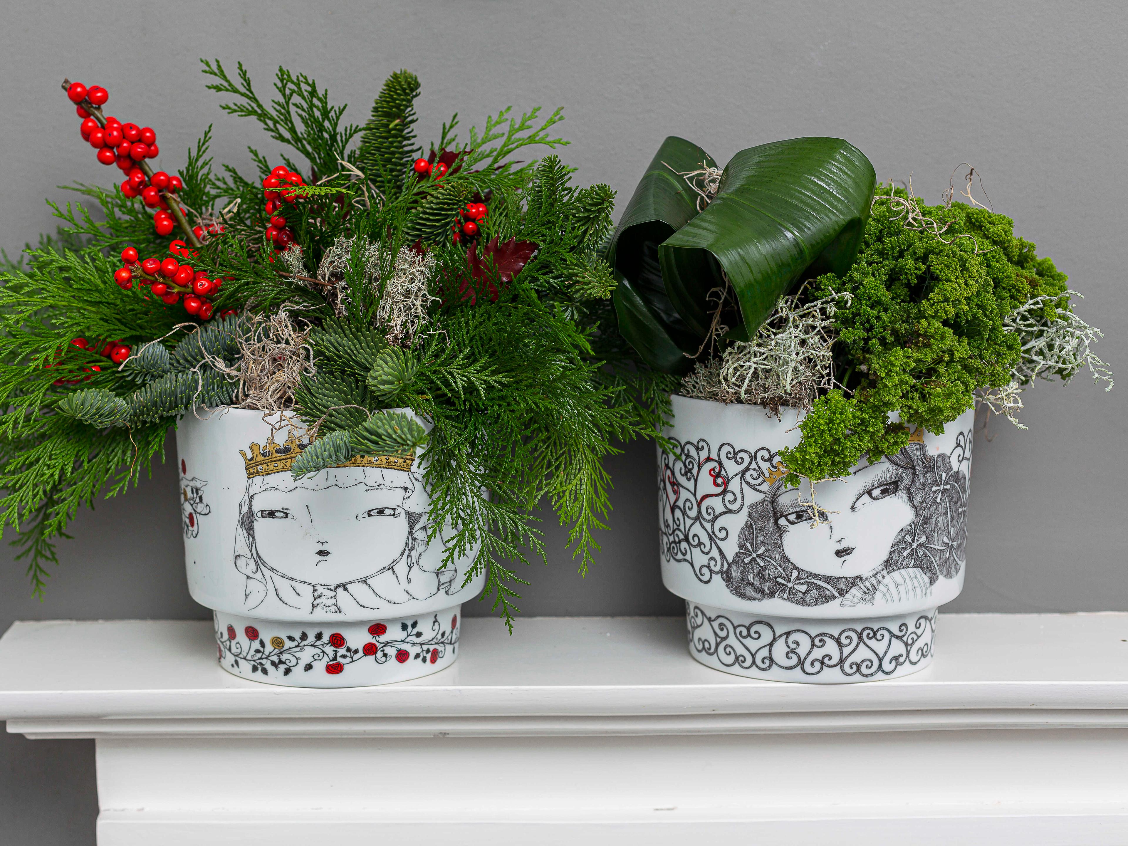 Vista Alegre Rainhas De Portugal Queen Ines De Castro Cachepot