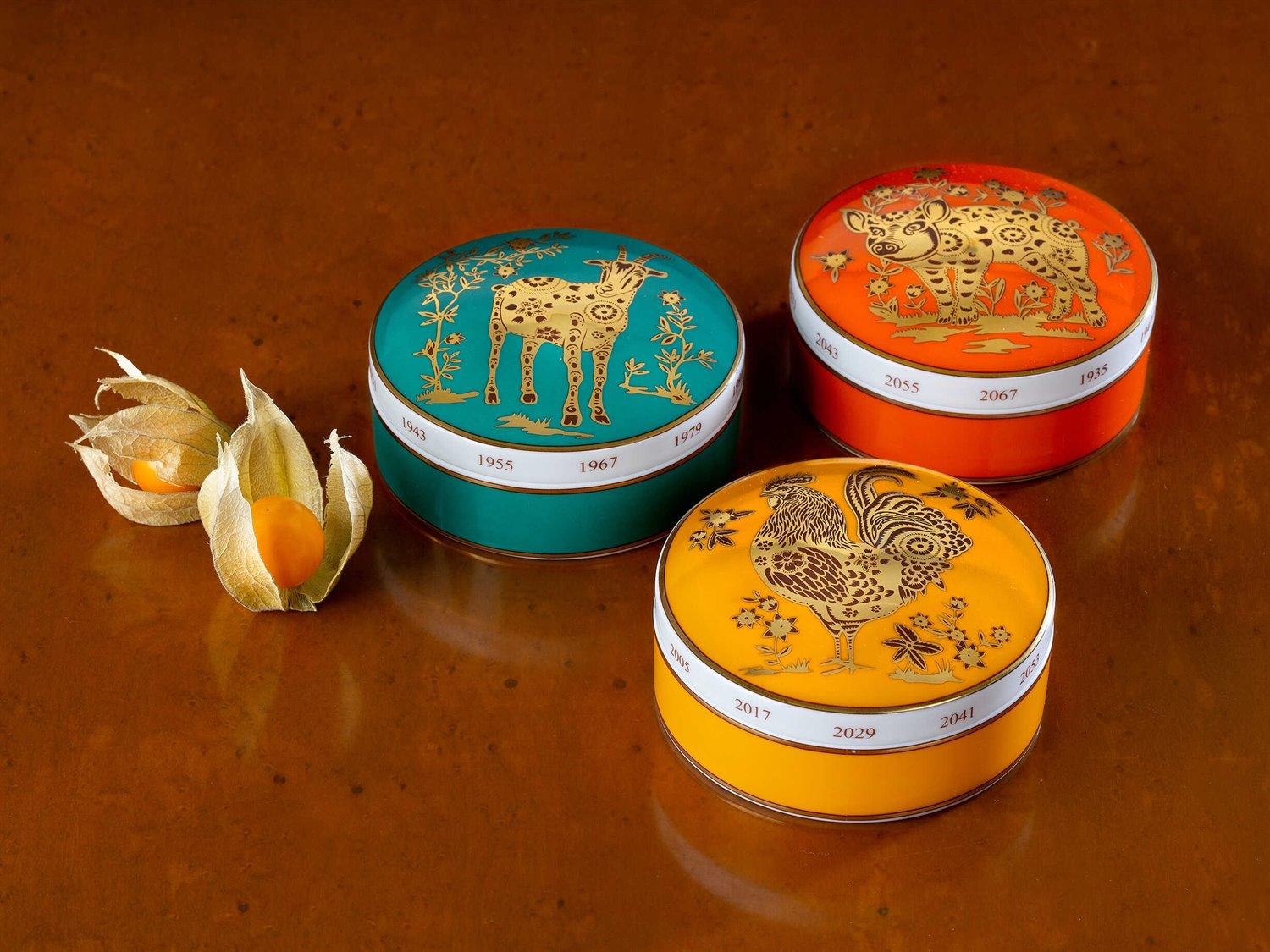 Vista Alegre Golden Sheep Large Round Box