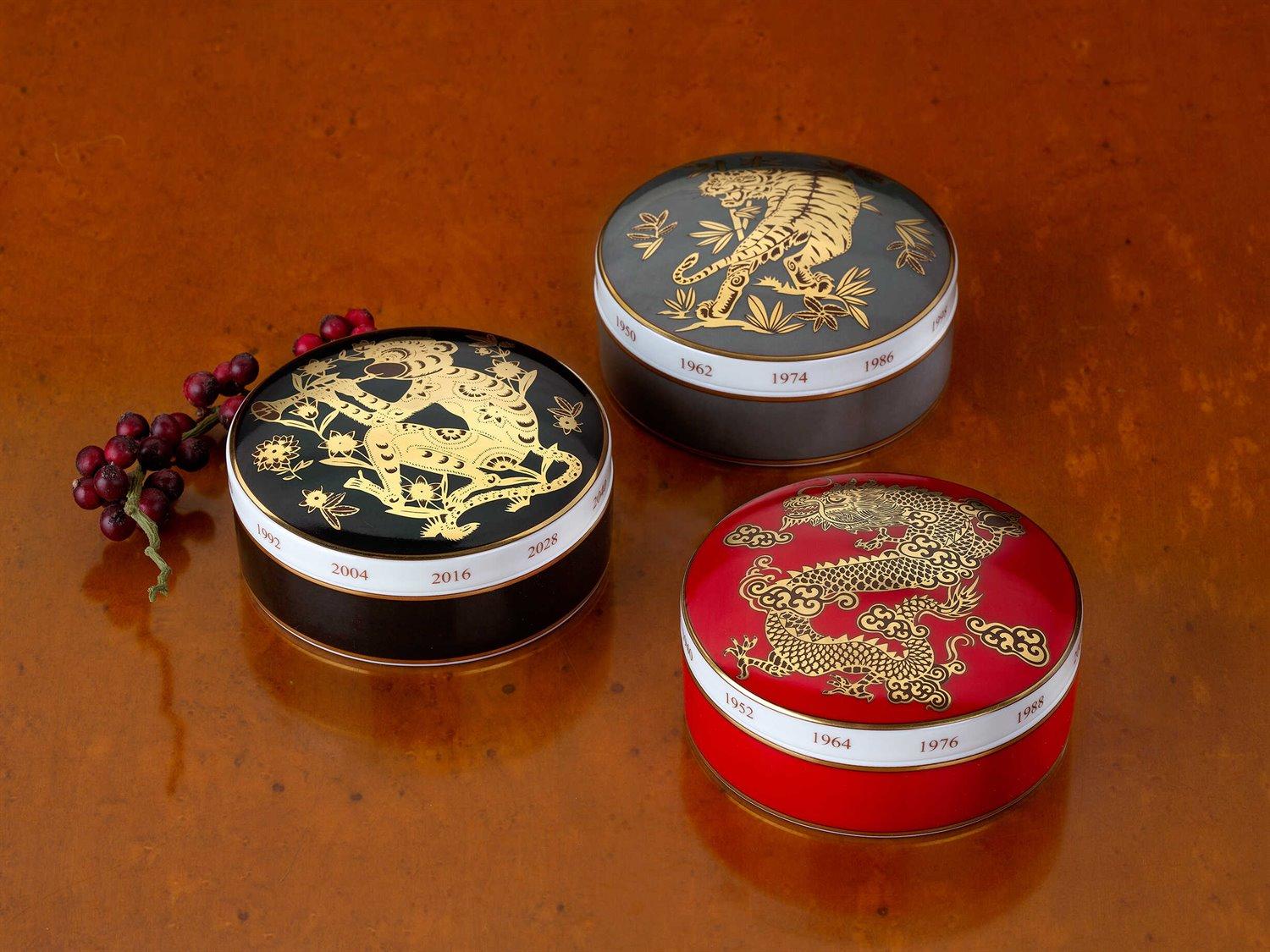 Vista Alegre Golden Monkey Large Round Box