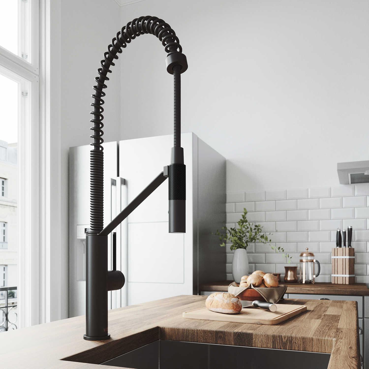 Vigo Livingston Matte Black Magnetic 1-Handle Deck Mount Pull-Down Kitchen Faucet