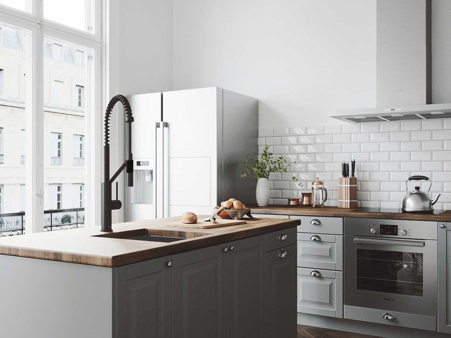 Vigo Livingston Matte Black Magnetic 1-Handle Deck Mount Pull-Down Kitchen Faucet