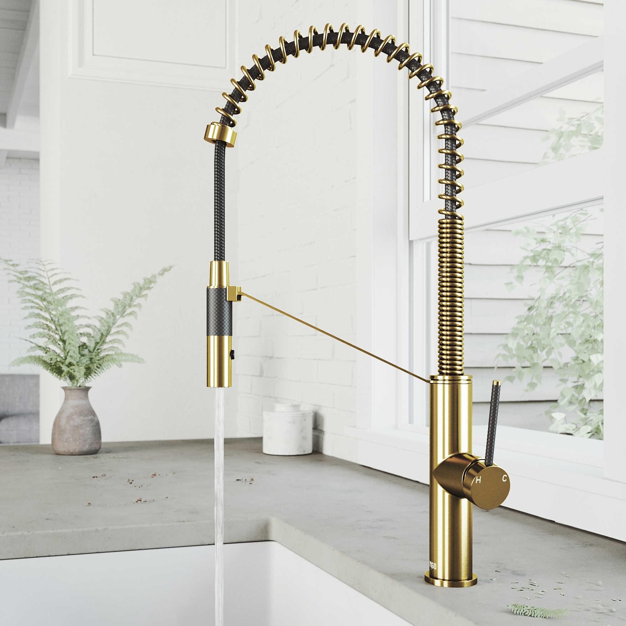 Vigo Livingston Matte Brushed Gold Magnetic Single-Handle Livingston Kitchen Faucet