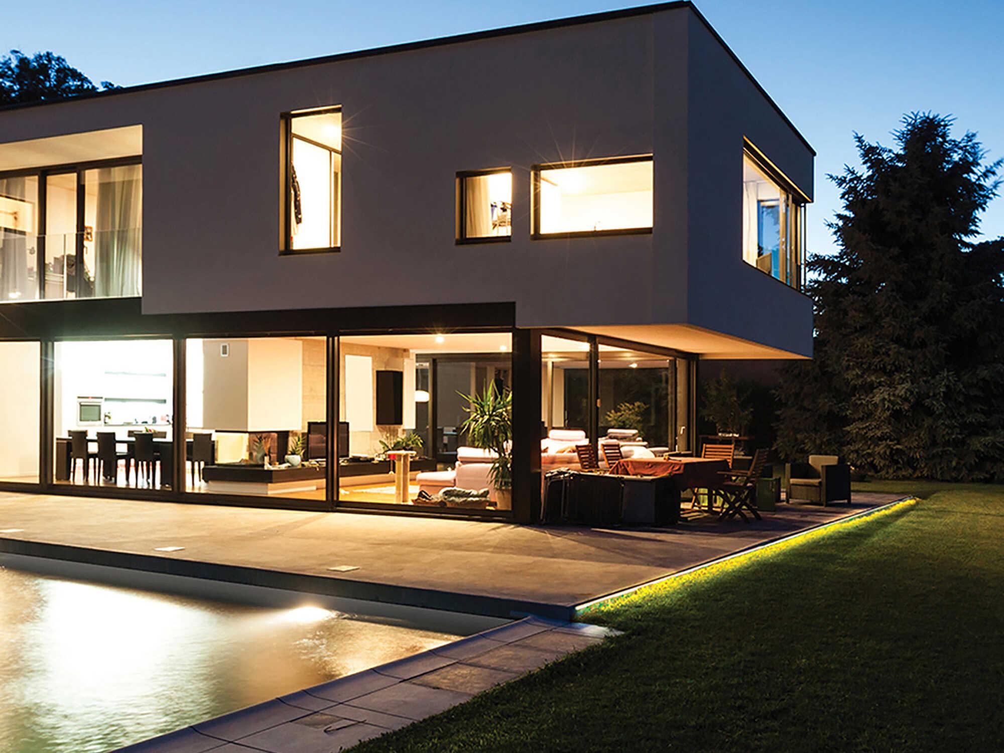 WAC Lighting 1-Light Outdoor Strip Light