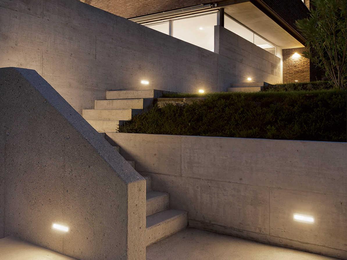 WAC Lighting Endurance 1 - Light Glass LED Outdoor Wall Light