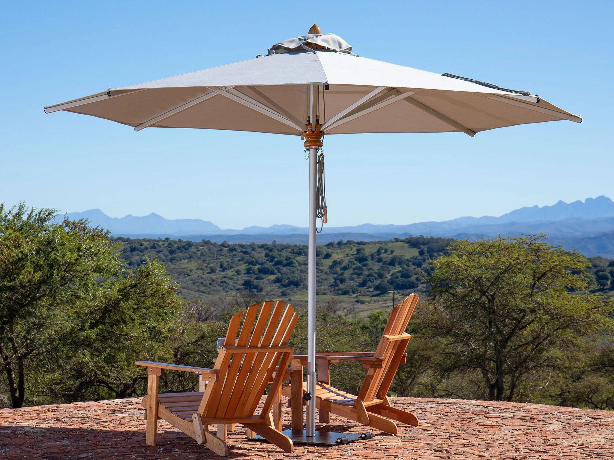 Woodline Shade Solutions Bravura Aluminum 8.9 Foot Octagon Pulley Lift Outdoor Umbrella