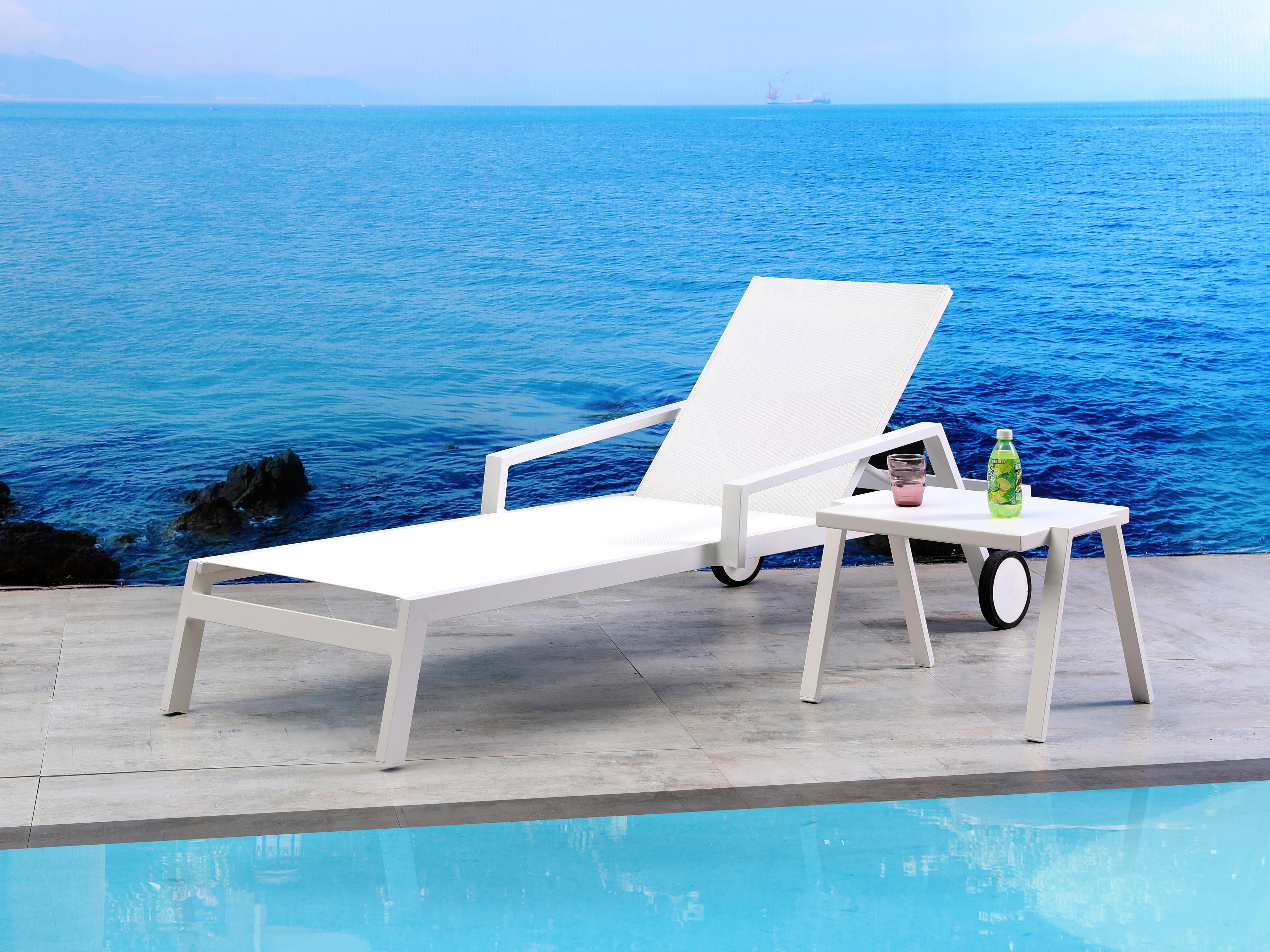 Whiteline Modern Living Outdoor Bondi White Aluminum Sling Lounge Chair