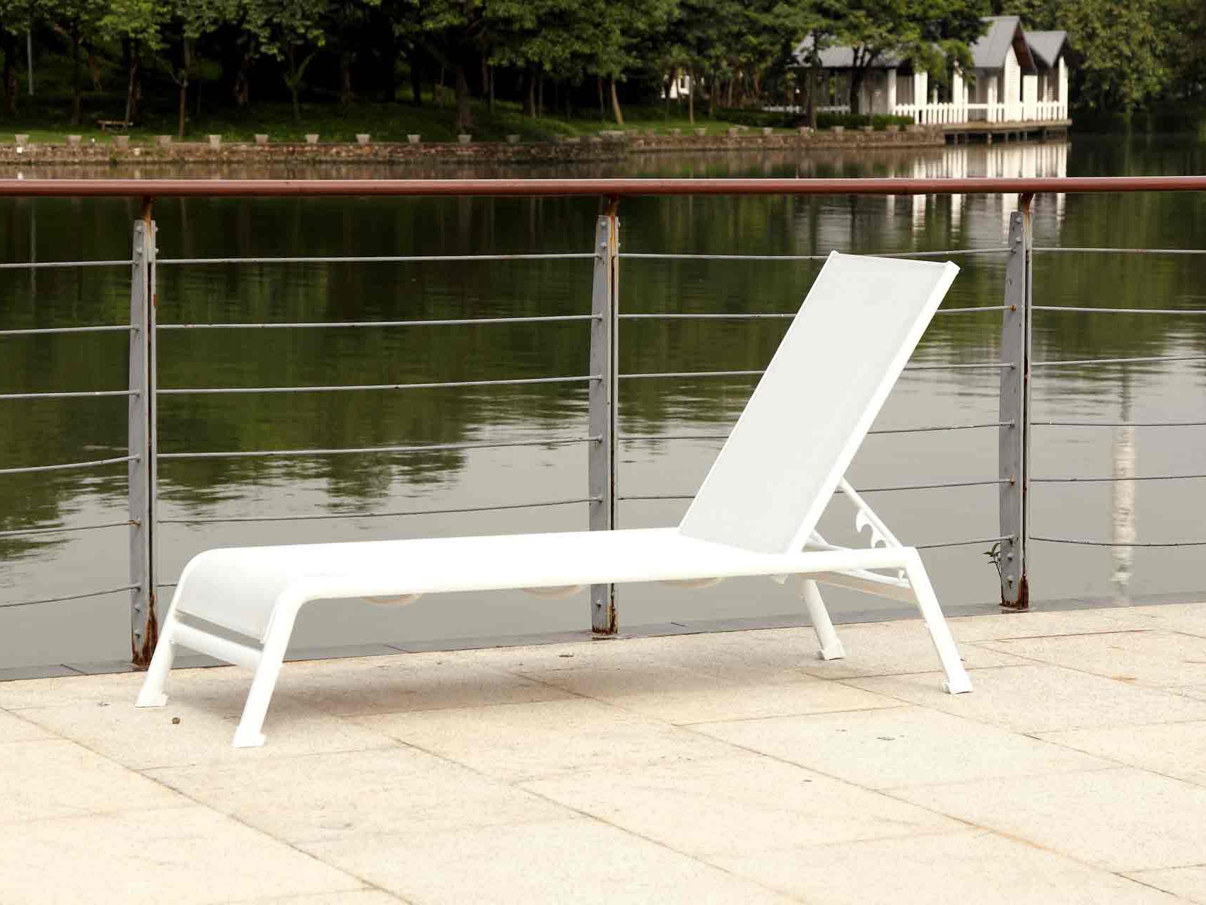 Whiteline Modern Living Outdoor Sunset White Aluminum Sling Lounge Chair