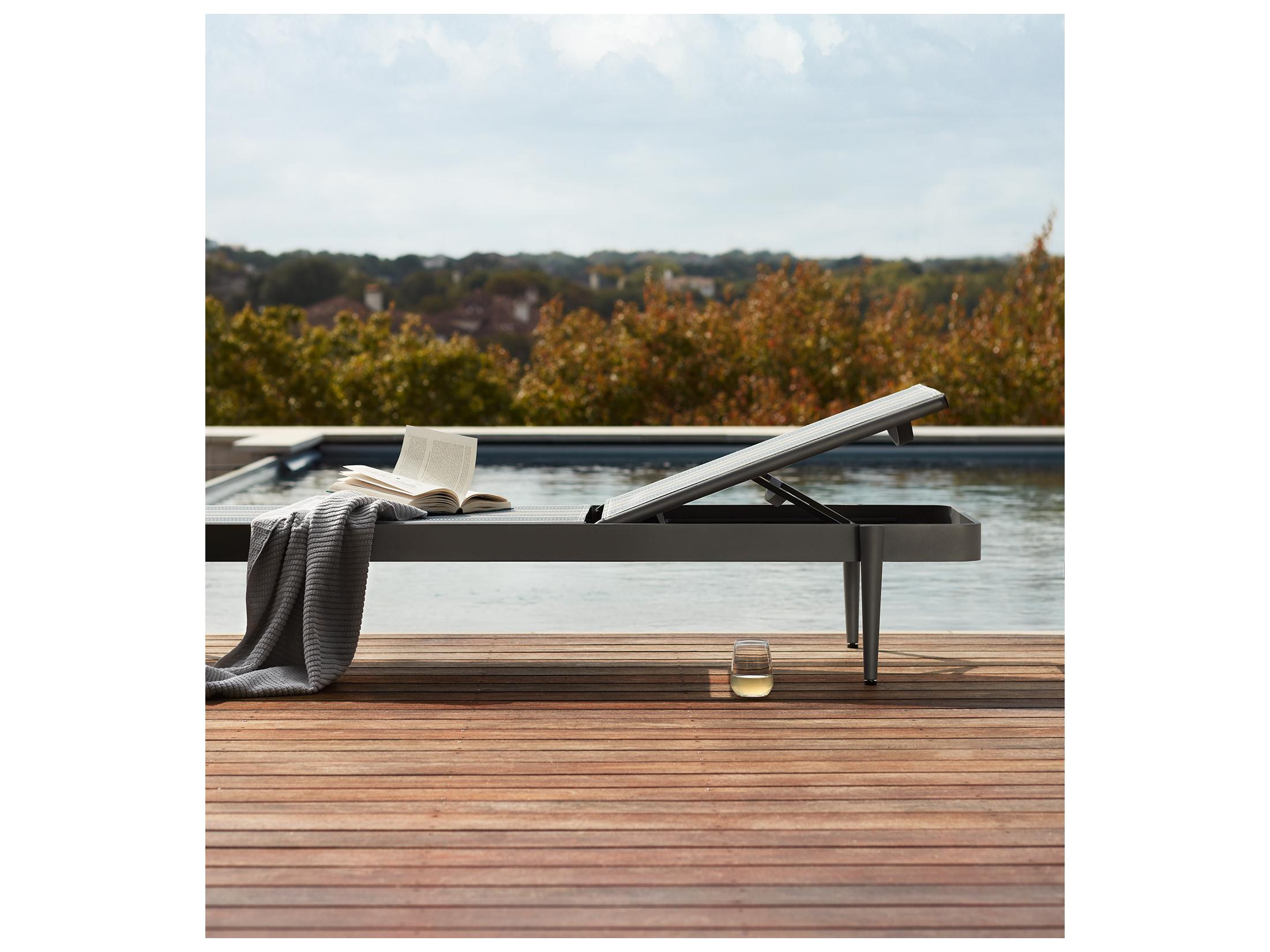 Woodard Daytona Padded Sling Aluminum Stackable Outdoor Patio Chaise Lounge