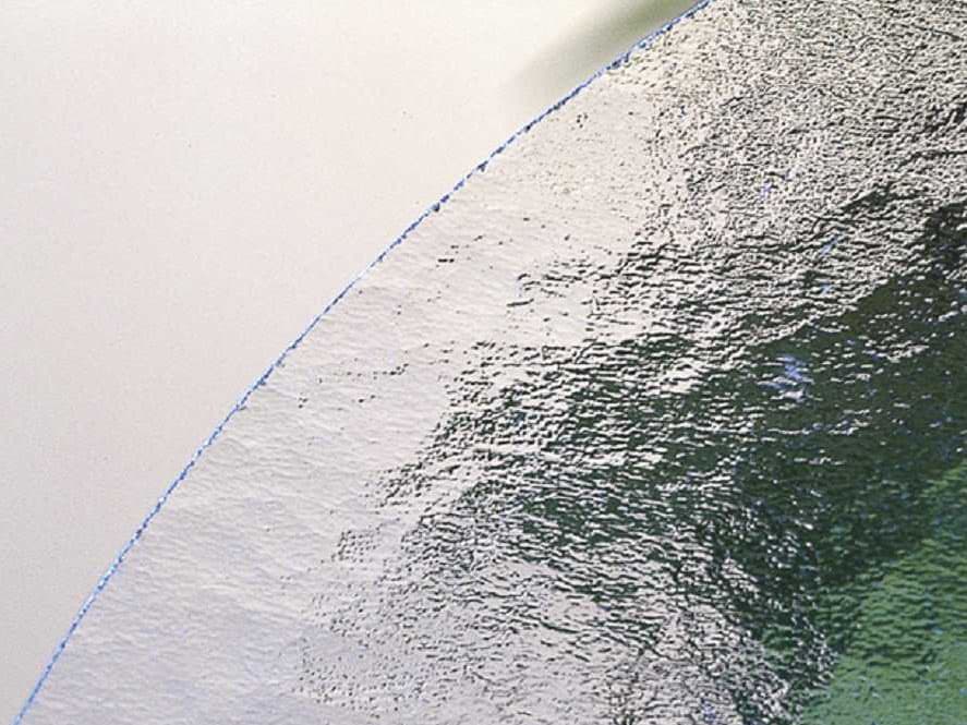 Woodard Aluminum Deluxe Round Acrylic Top Patio Dining Table with Umbrella Hole