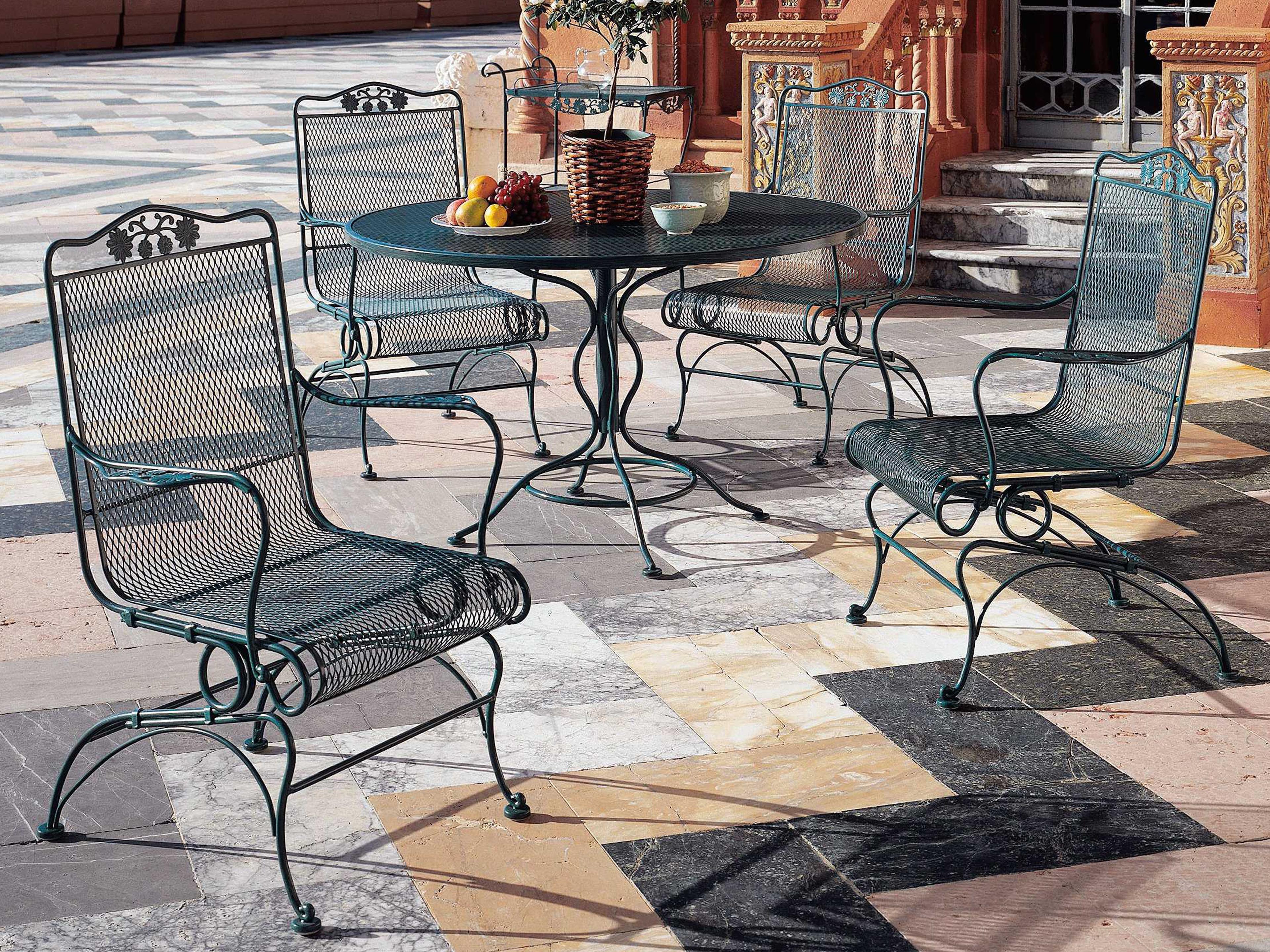 Woodard Briarwood Wrought Iron Outdoor Dining Set