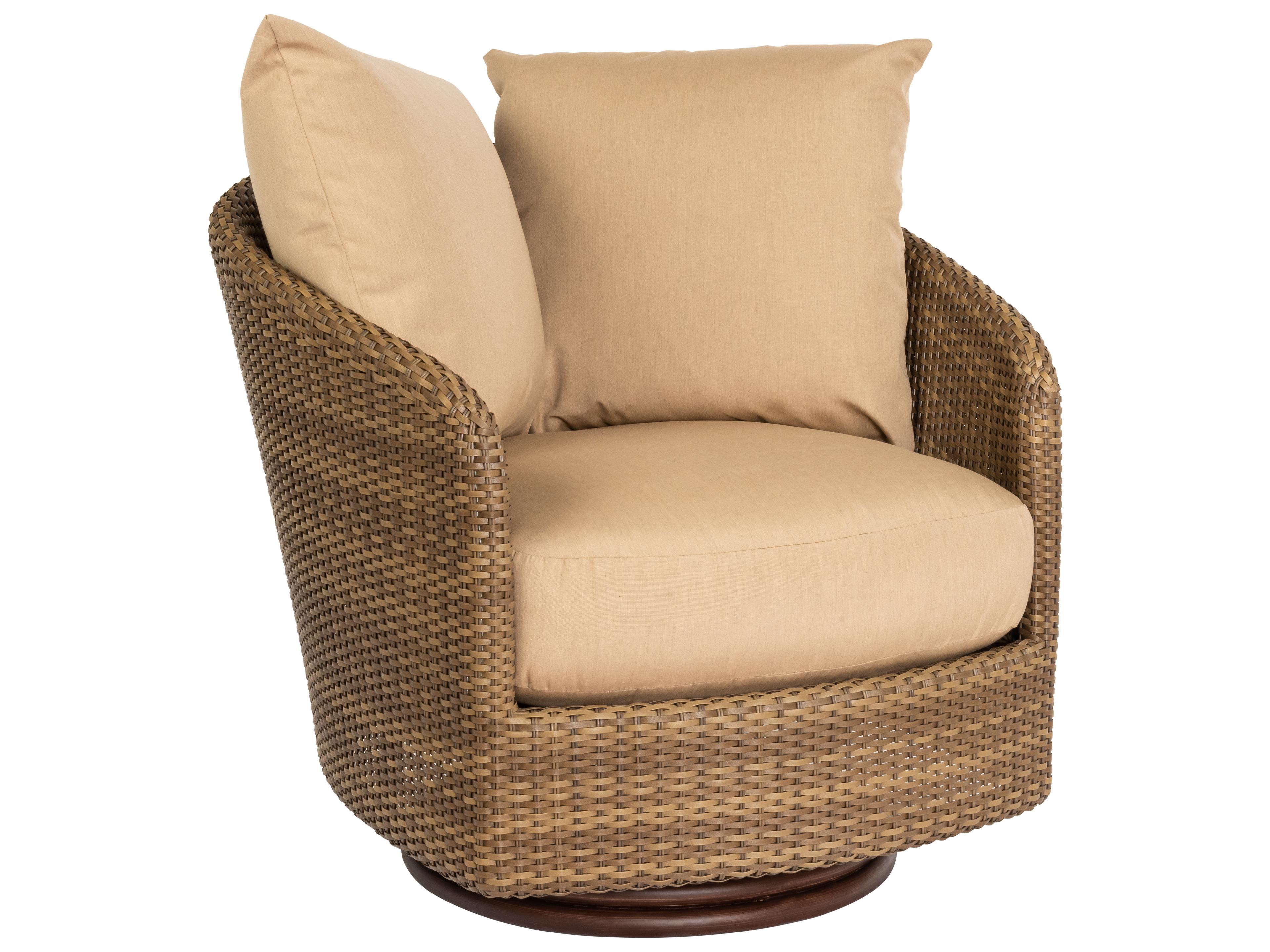 Woodard Whitecraft Saddleback Wicker Swivel Outdoor Patio Lounge Chair