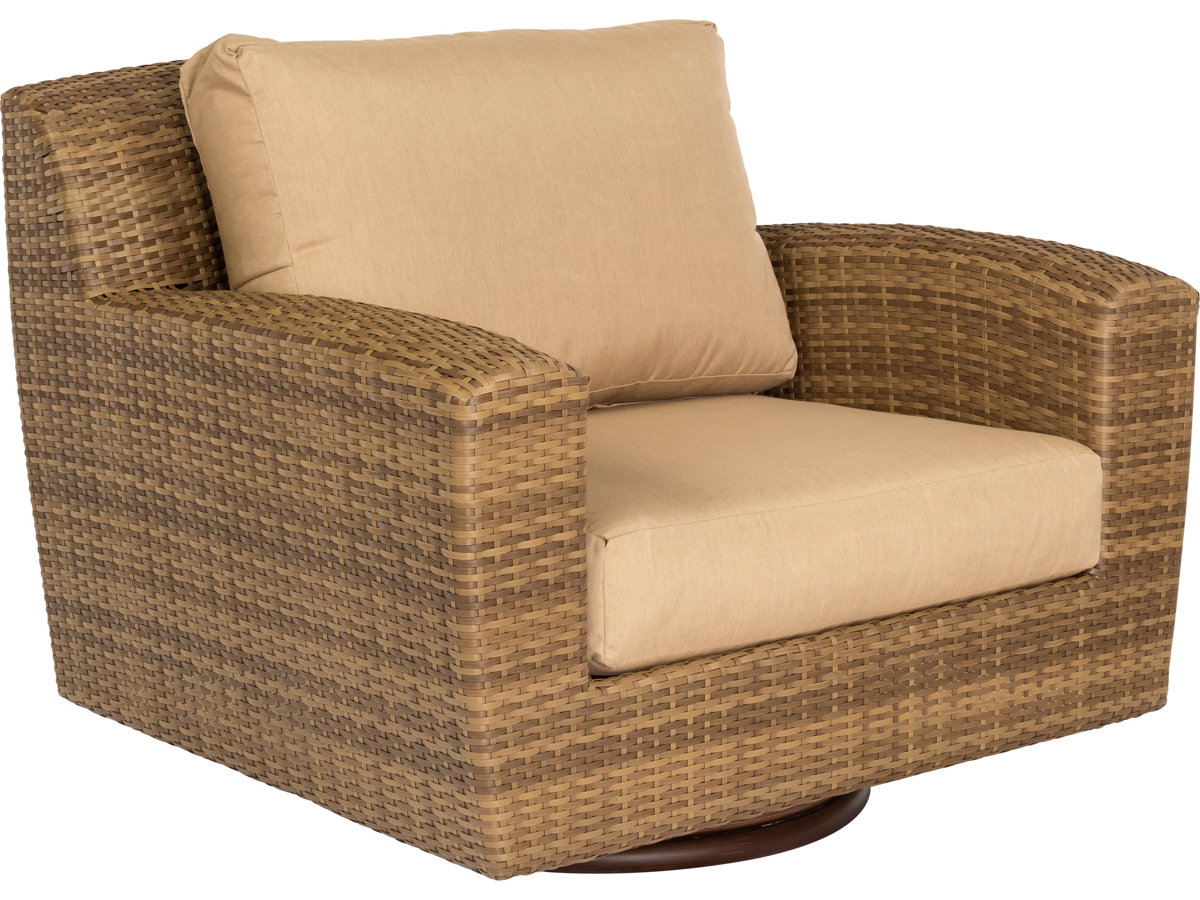 Woodard Whitecraft Saddleback Wicker Swivel Outdoor Lounge Chair