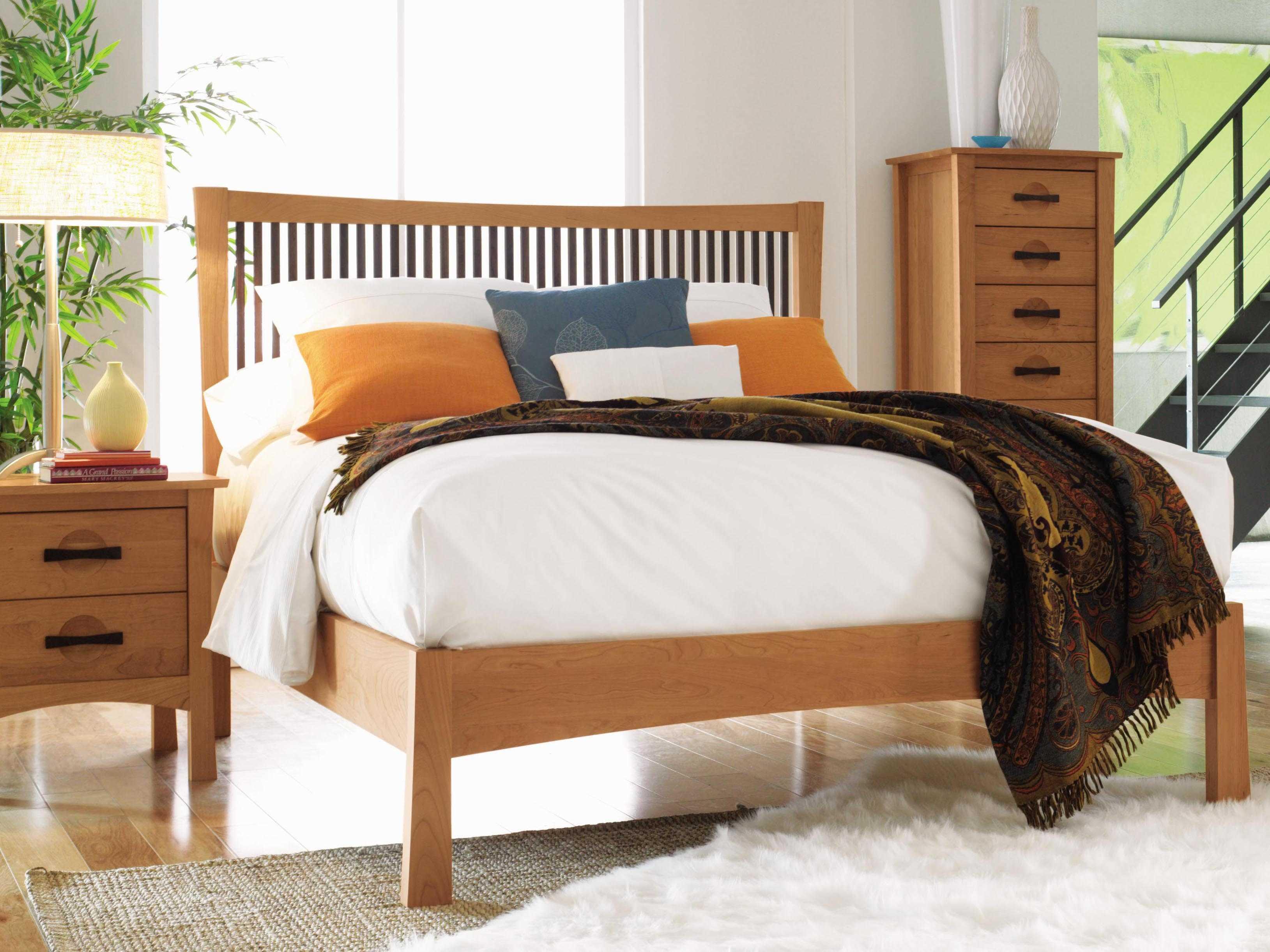 Copeland Berkeley Platform Full Bed with Walnut Spindles