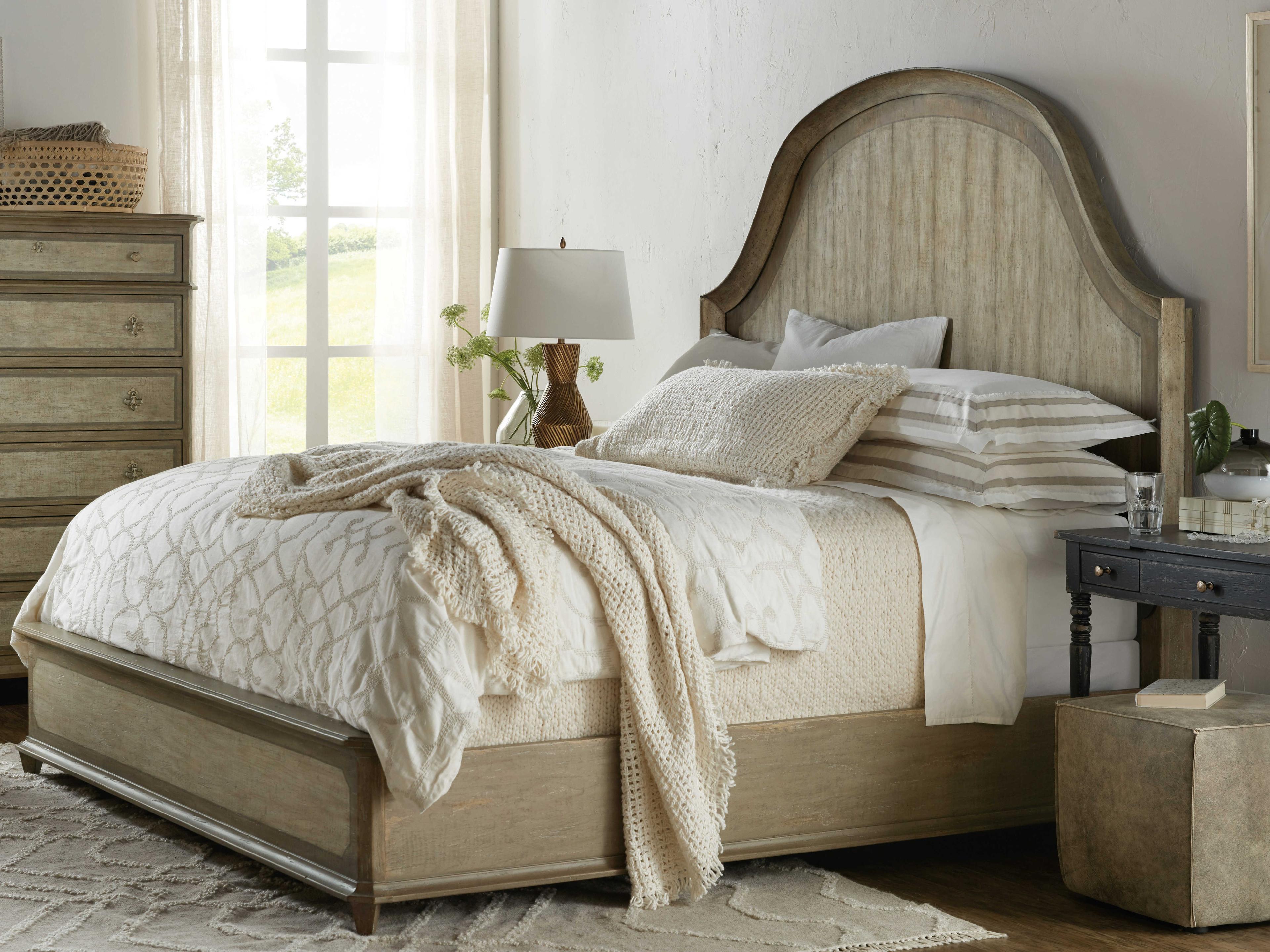 Hooker Furniture Alfresco Weathered Shale Light Tusk Gray Oak Wood King Panel Bed