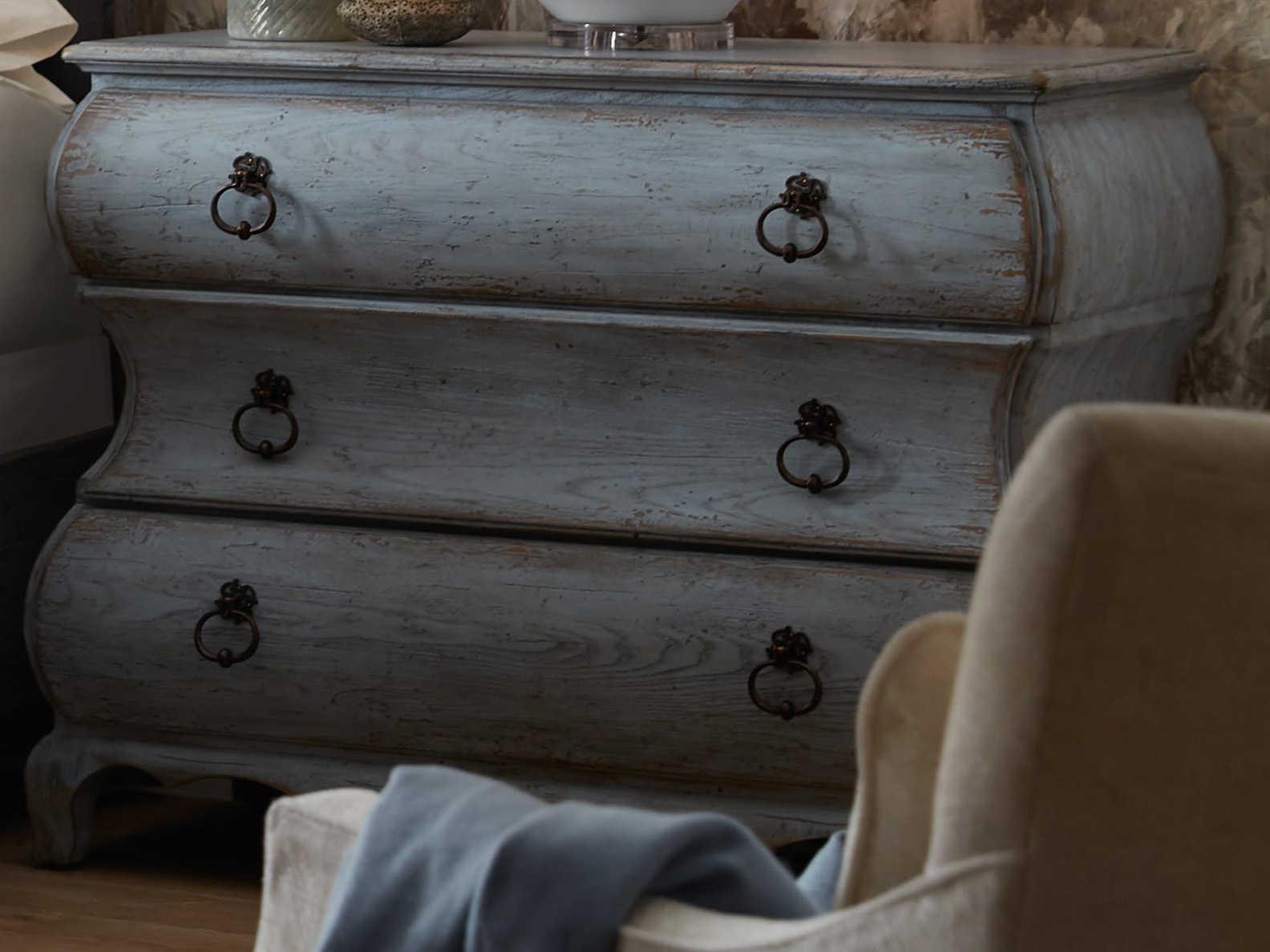 Hooker Furniture Beaumont Bachelors 3-Drawers Cedar Wood Chest Nightstand