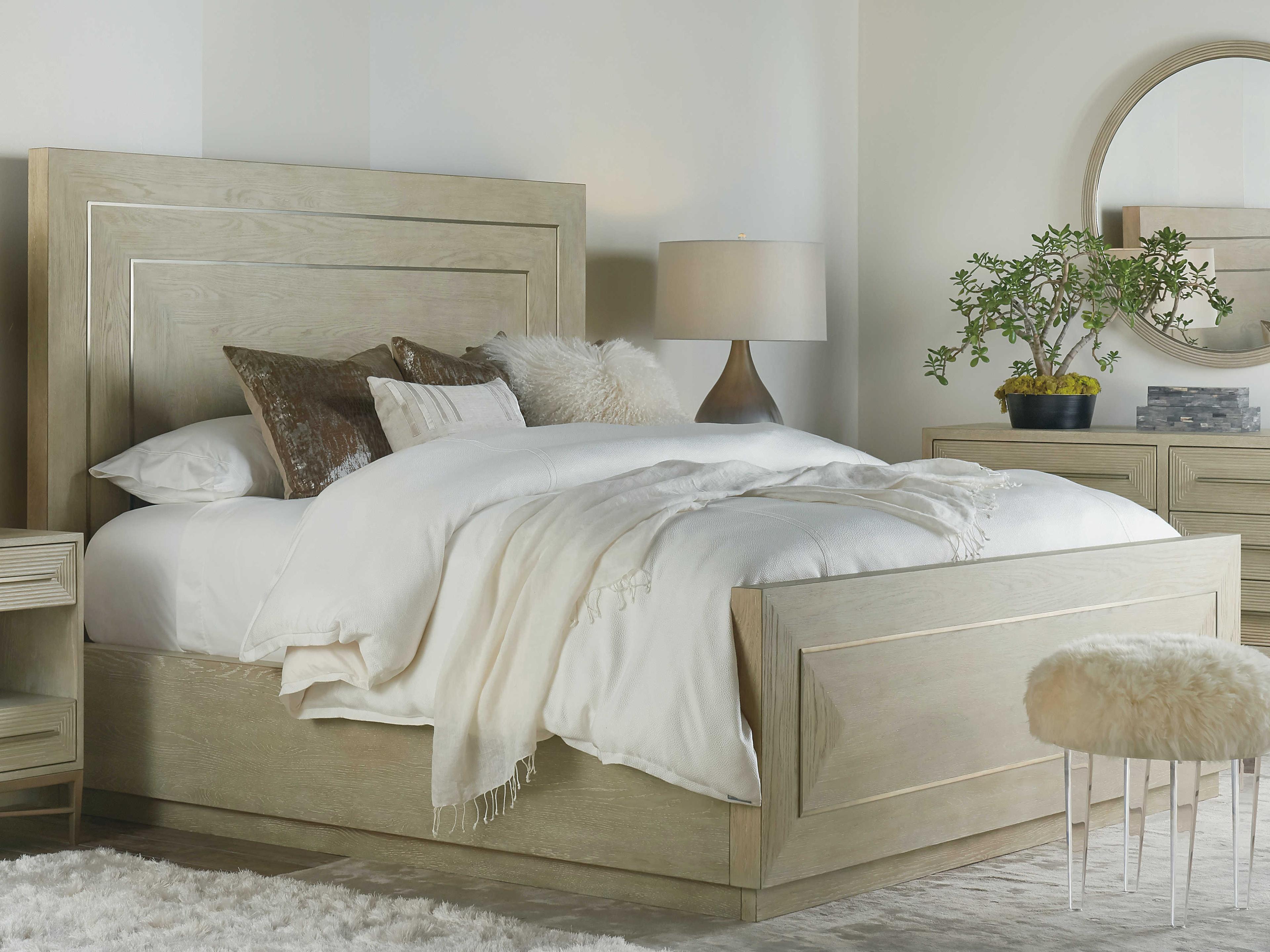 Hooker Furniture Cascade Terrain Champagne Beige Oak Wood Queen Panel Bed