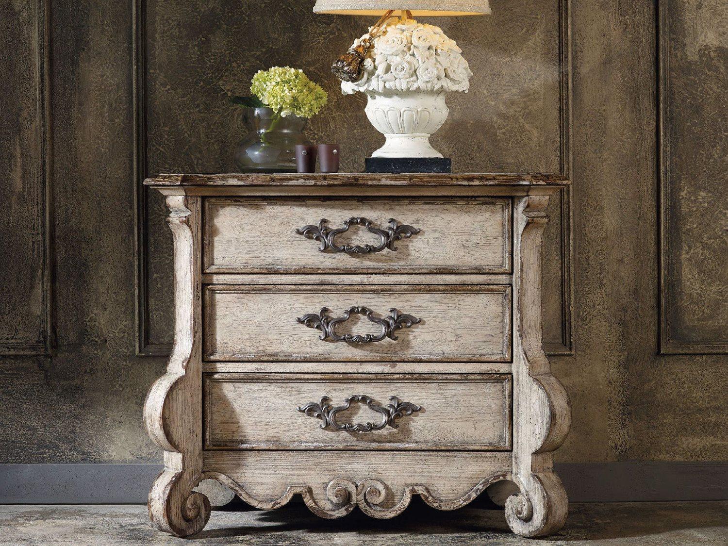 Hooker Furniture Chatelet 3-Drawers White Hardwood Nightstand