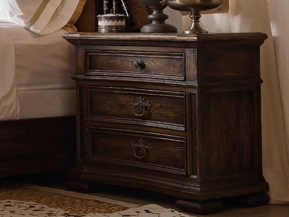 Hooker Furniture Hill Country 3-Drawers Cedar Wood Nightstand