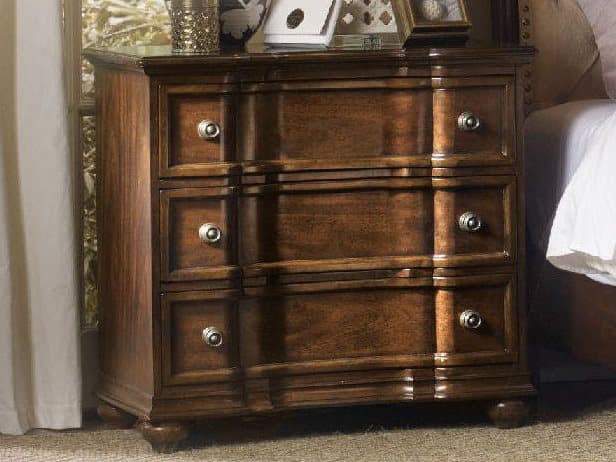Hooker Furniture Leesburg Bachelor 3-Drawers Brown Mahogany Wood Chest Nightstand