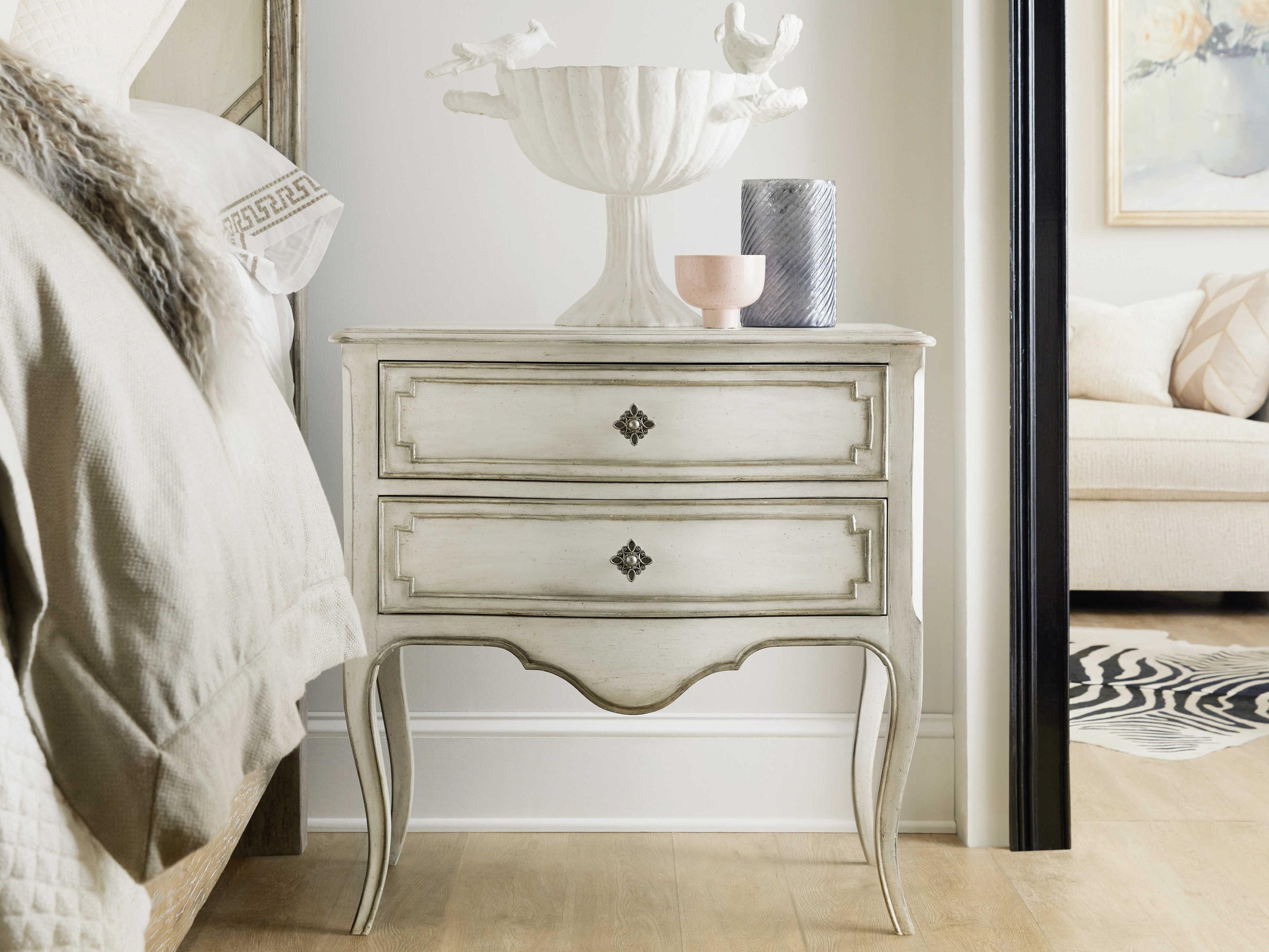 Hooker Furniture Sanctuary Coco En Blanc 2-Drawers White Hardwood Nightstand