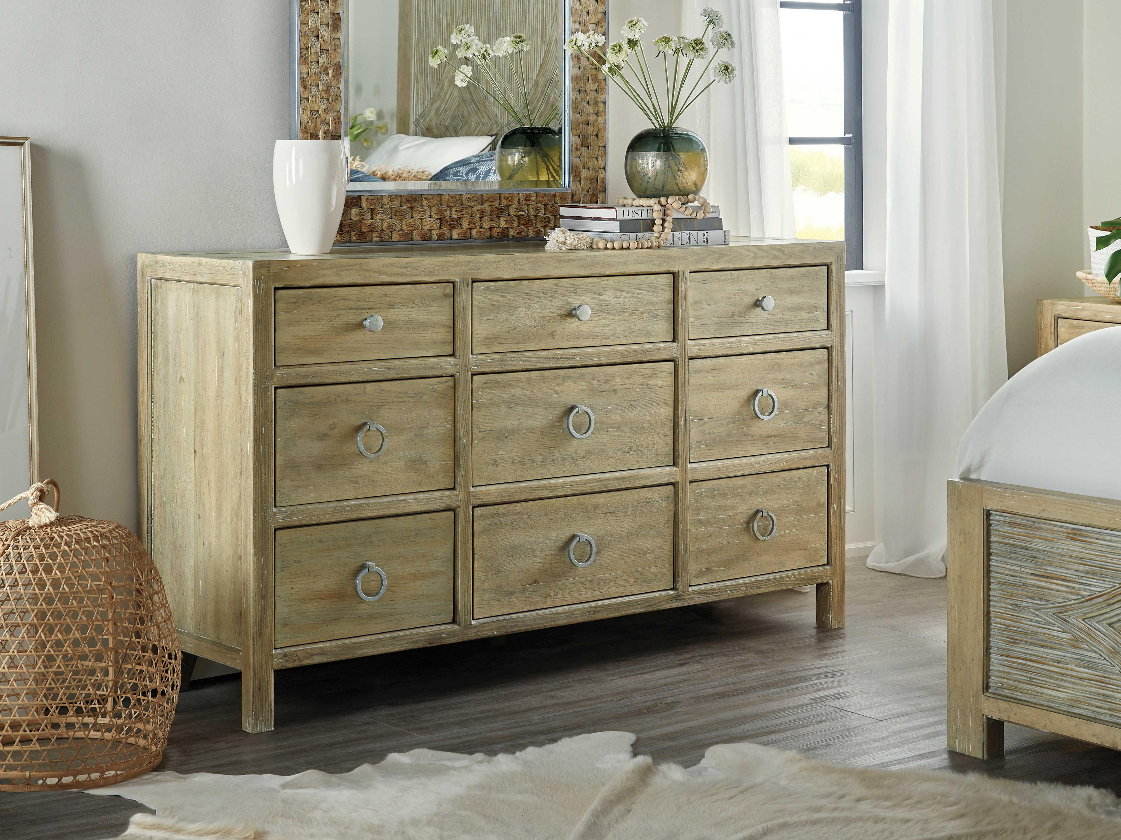Hooker Furniture Surfrider 9-Drawers Beige Cedar Wood Dresser