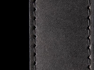 Accent Finish: Black Leather