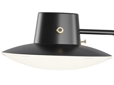 Shade Type: Metal / Opal Glass