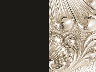 Finish: Matte Black with Polished Nickel