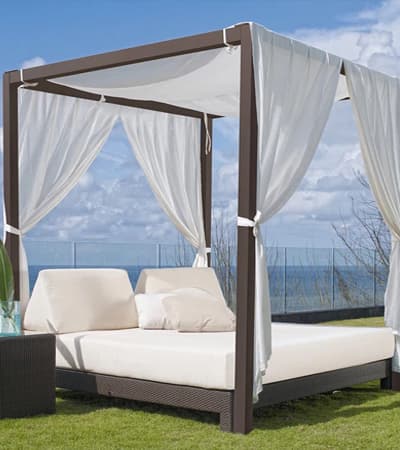 Featured filter: Aluminum Daybeds