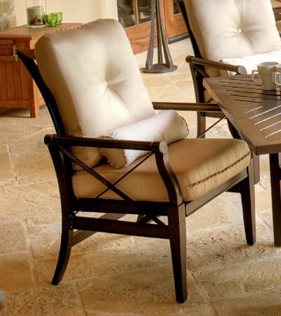 Featured filter: Cushioned Chairs
