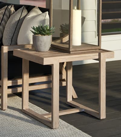 Featured filter: Teak & Wood Tables