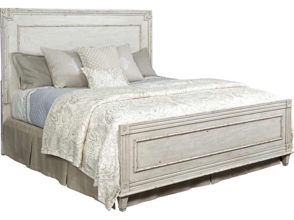 Southbury Panel Queen Bed in Fossil and Parchment Wire Brushed Oak