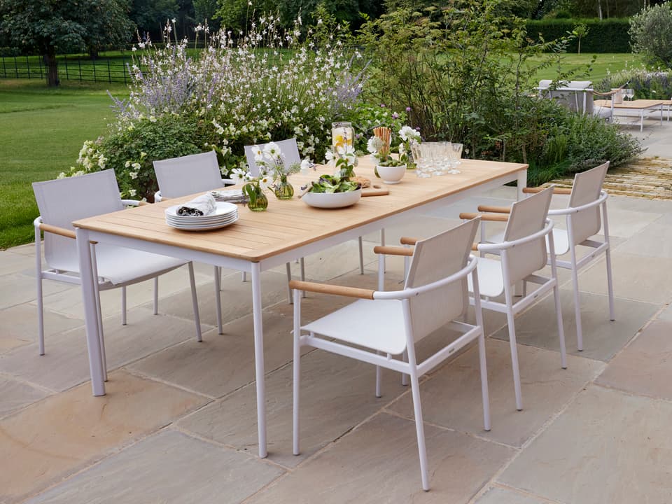 Around Aluminum Dining Set
