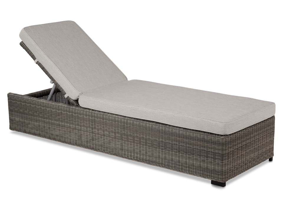 Savannah White Coral Wicker Chaise w/ Dune Cushion