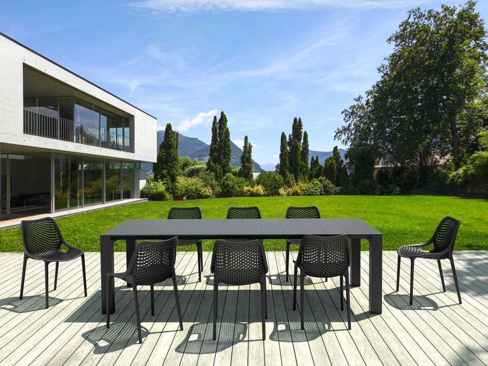Air 9-Piece Extendable Dining Set in Black