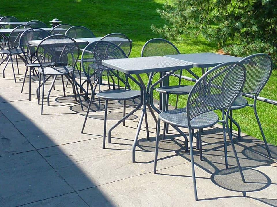 Sole Steel Iron Outdoor Patio Dining Set