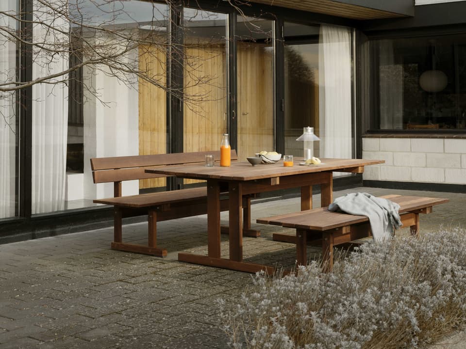 Ermelundene Wood Dining Set