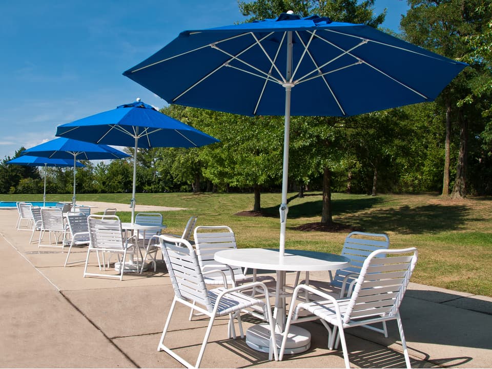 9-Foot Monterey Octagon Crank Lift Market Umbrella