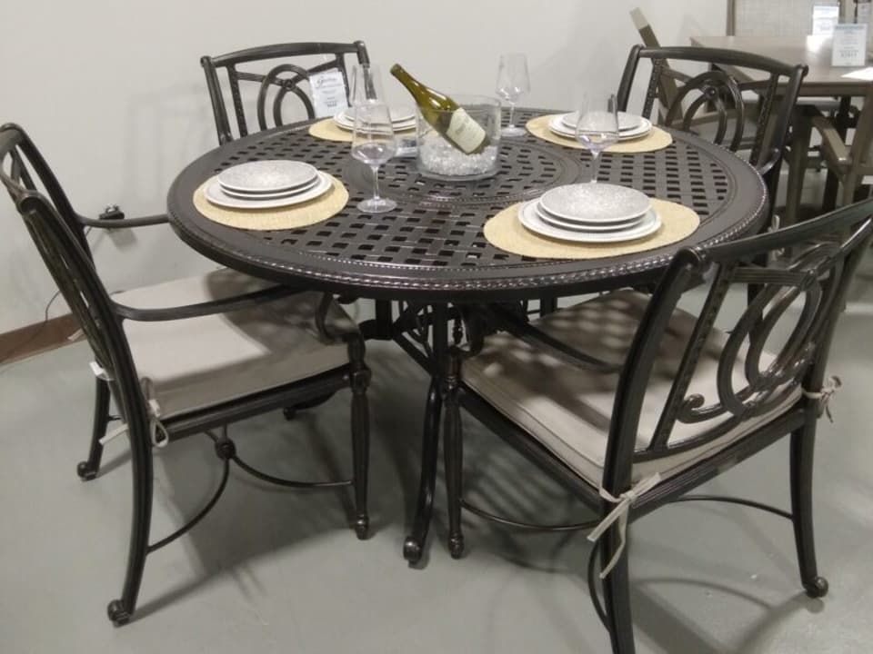 Bel Air Cushion Cast Aluminum Dinning Set
