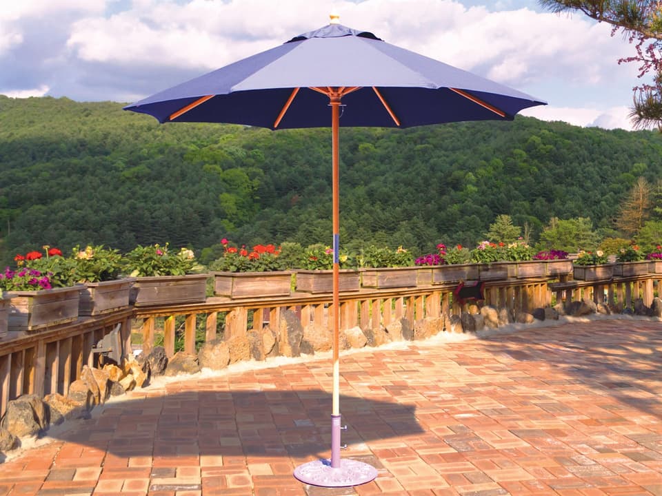 Cafe and Bistro 7.5-Foot Wood Market Umbrella Manual Lift