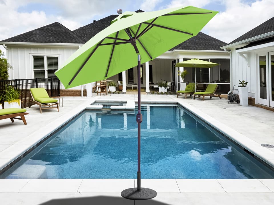 727 7.5 Foot Octagon Auto Tilt Market Umbrella with Powder Coated Aluminum Frame